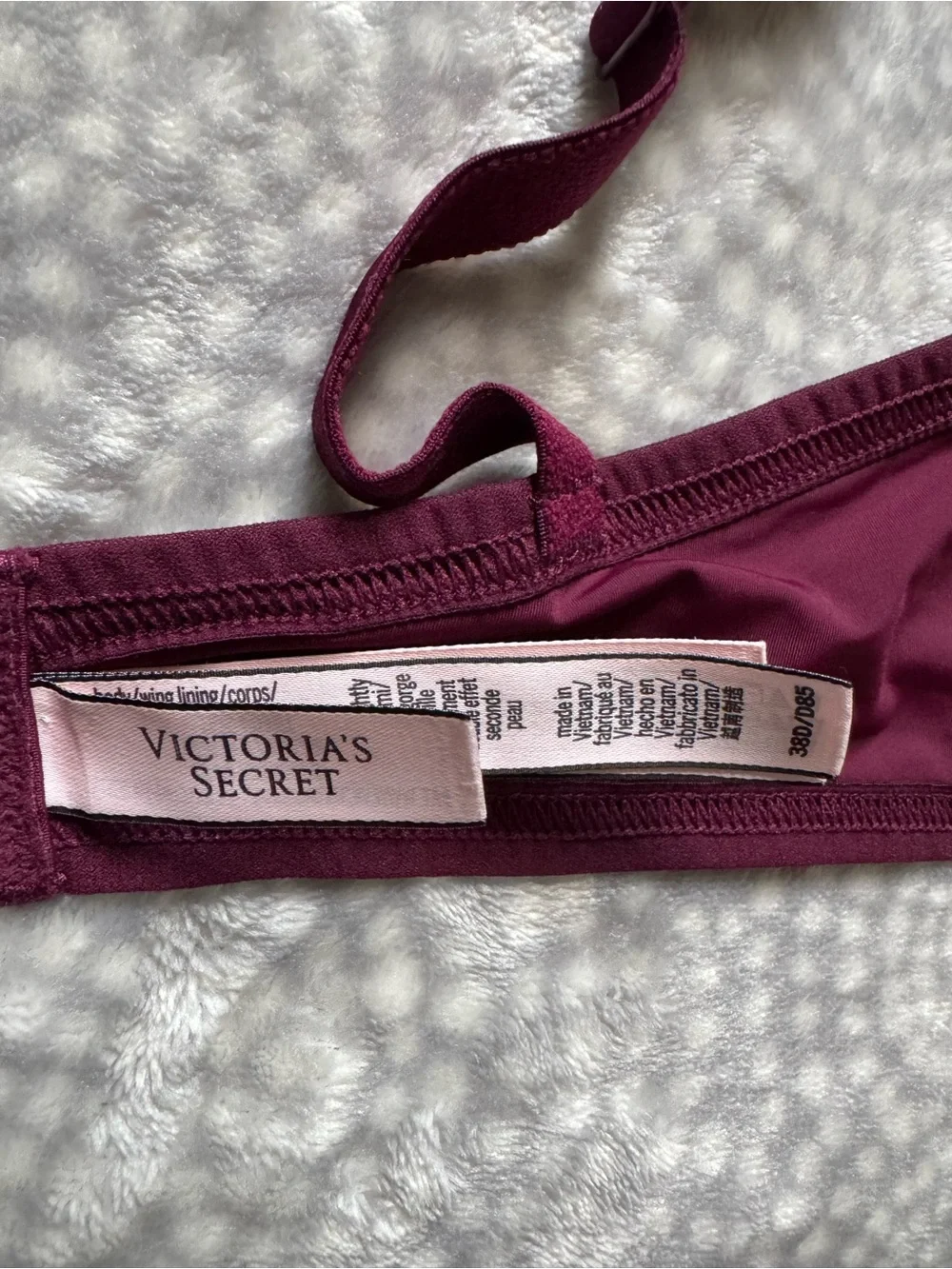 Victoria's Secret Smooth T-Shirt Bra in Berry Plum